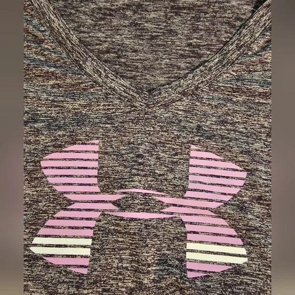 Under Armour Heathered Gray T-Shirt with Pink Logo - Picture 4 of 5